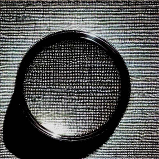 The Signal and the Noise: On-Chain Forensics of Fake News The Signal and the Noise: On-Chain Forensics of Fake News